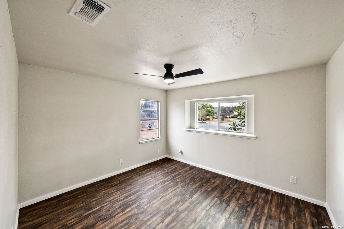 Photo of 3131 Whitewing