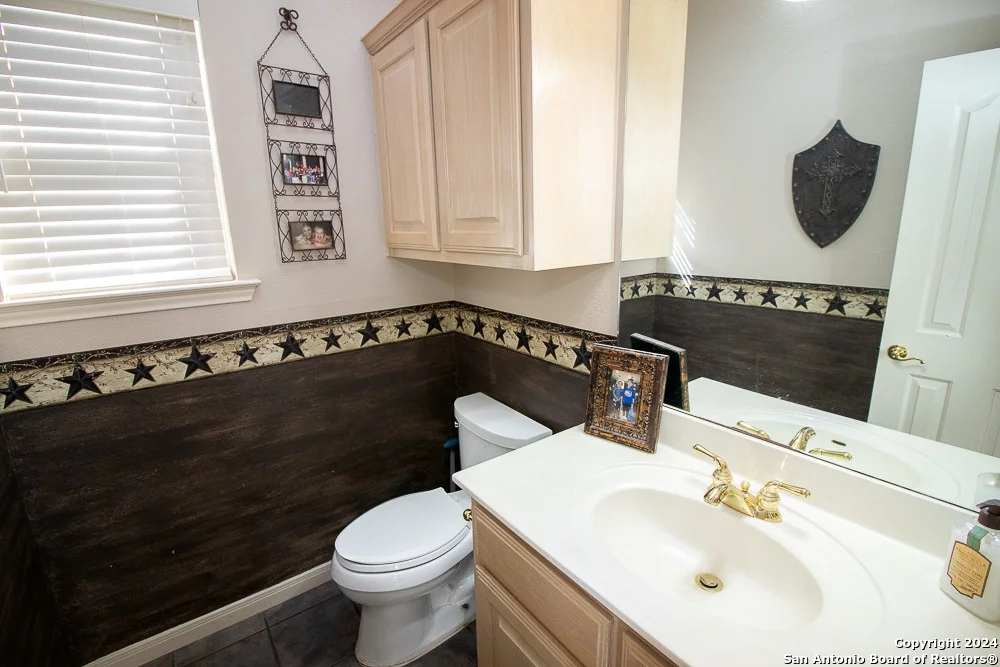 Photo of 8526 FAIRWAY TRACE DR
