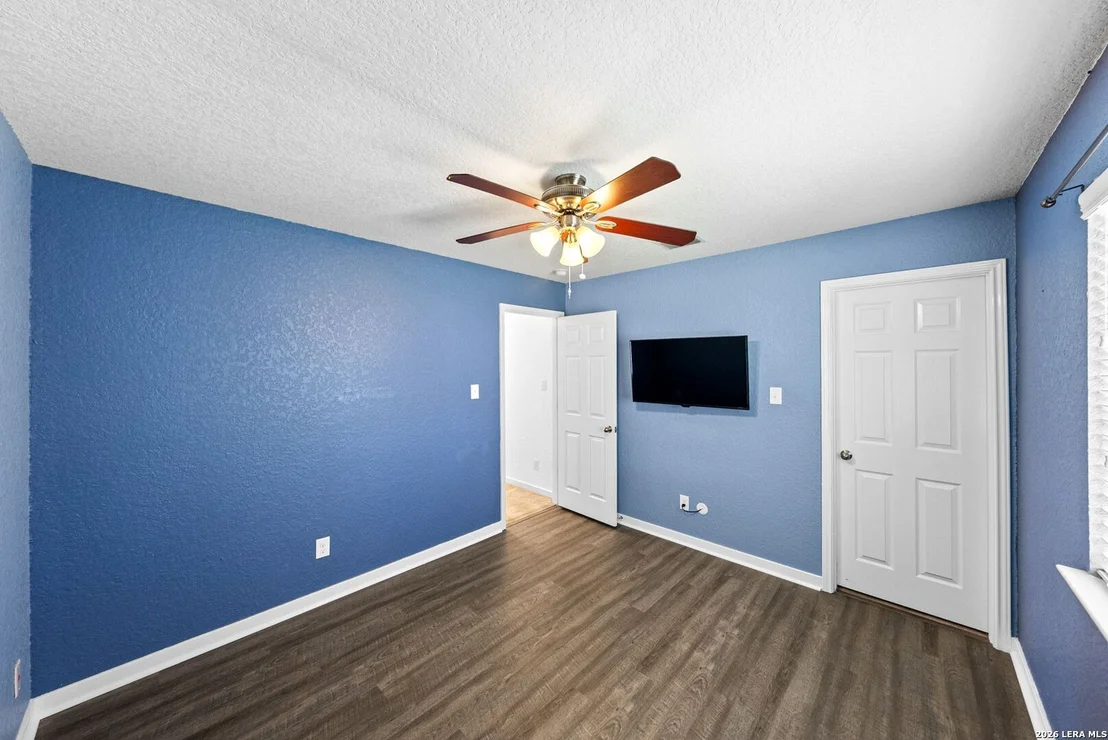 Photo of 6703 Karnes Leaf