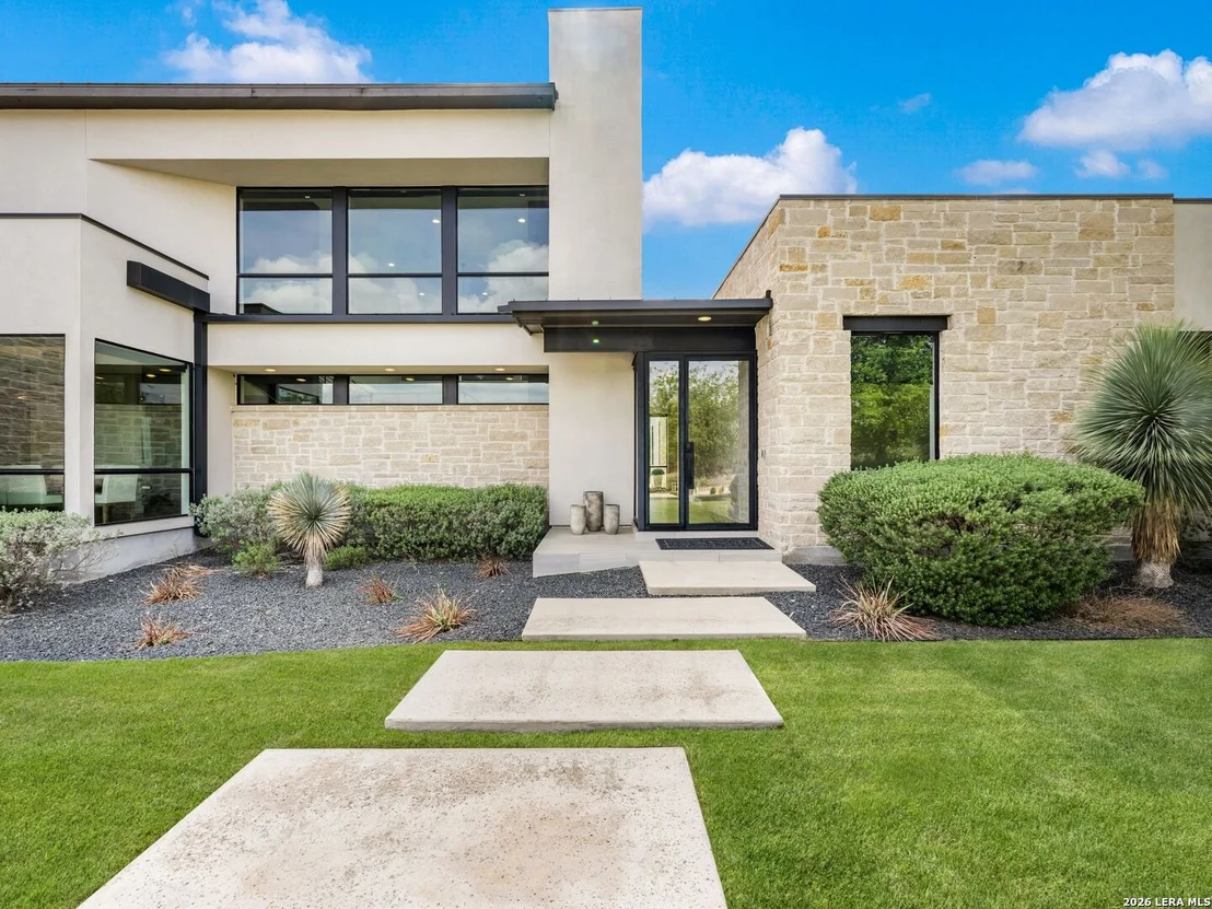 Photo of 211 Wellesley Hill
