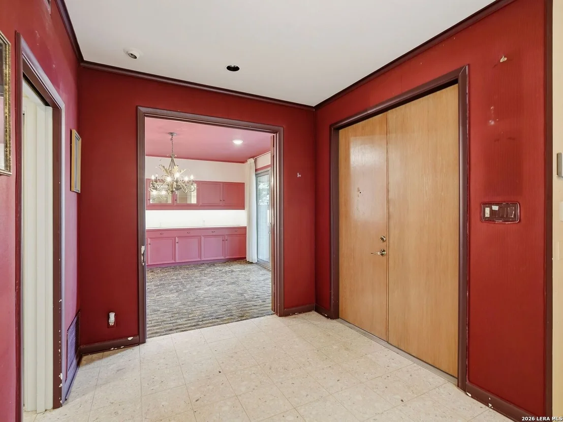 Photo of 122 LABURNUM DR