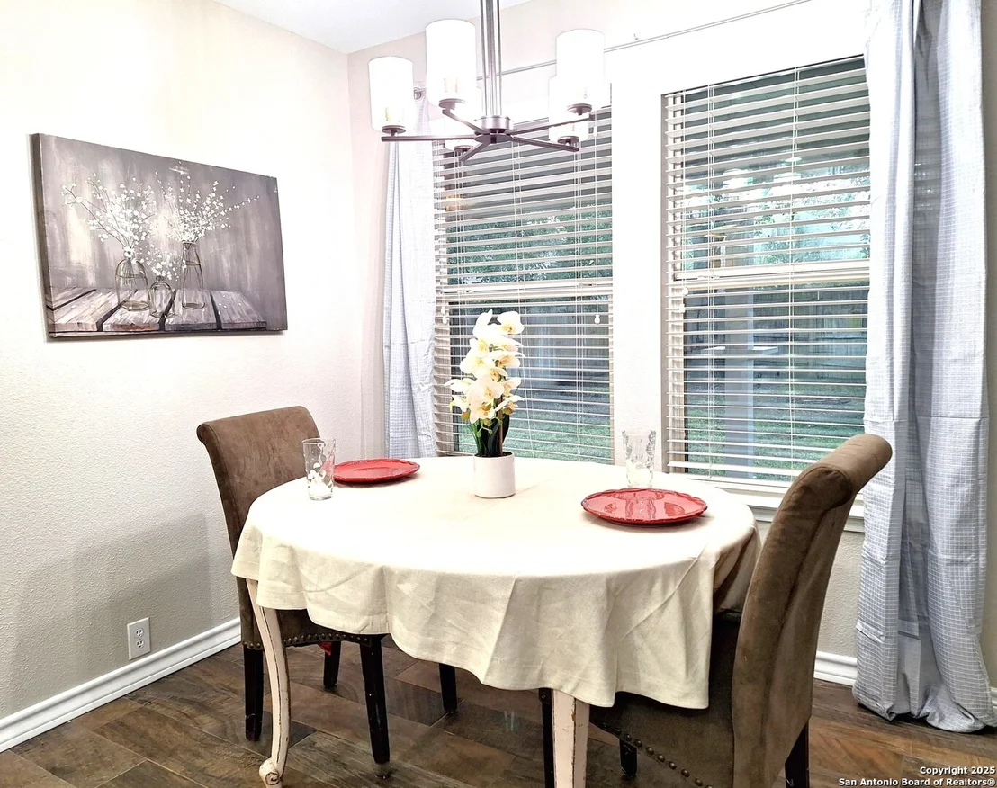 Photo of 1601 Mountain Brook