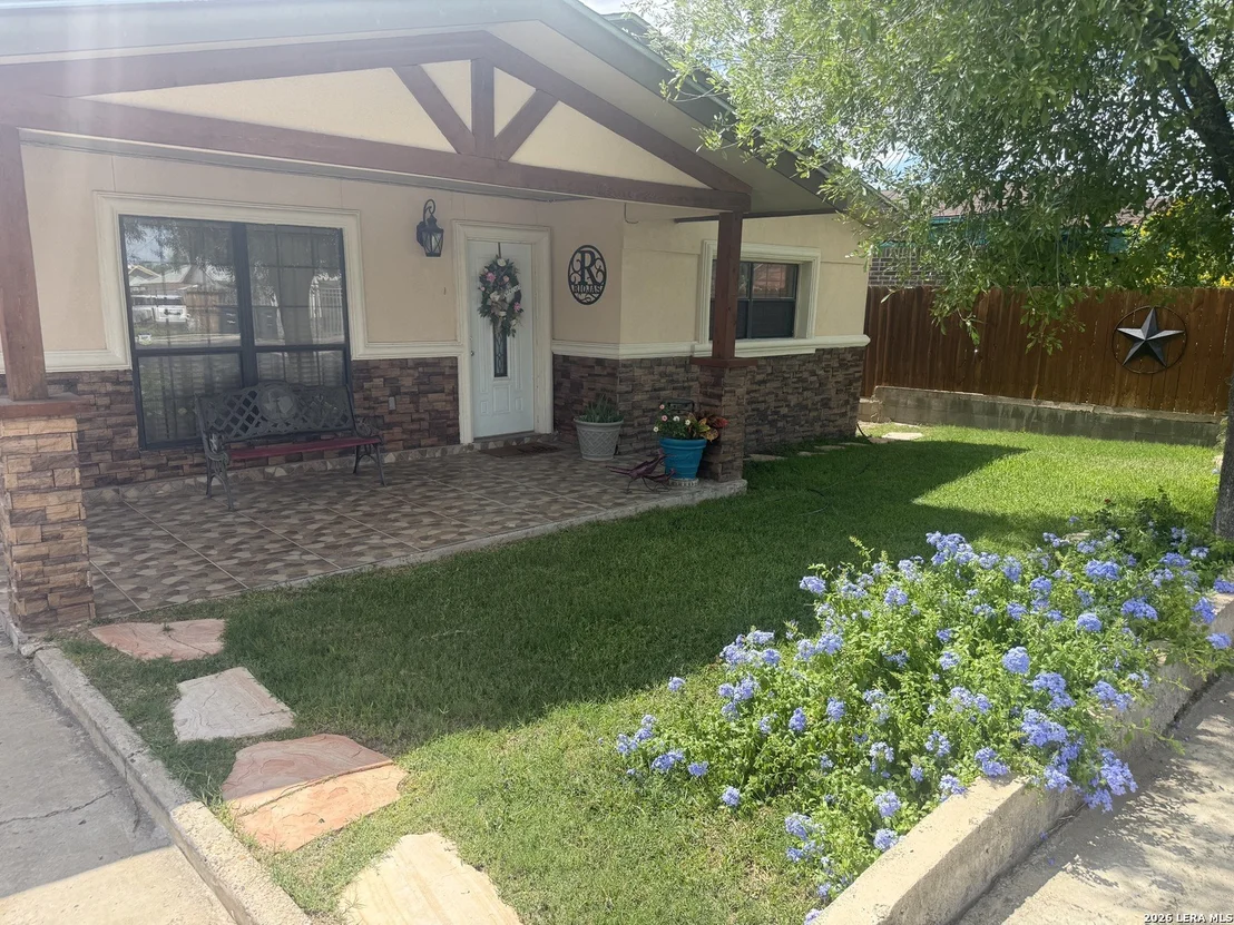 Photo of 783 Trinity Street