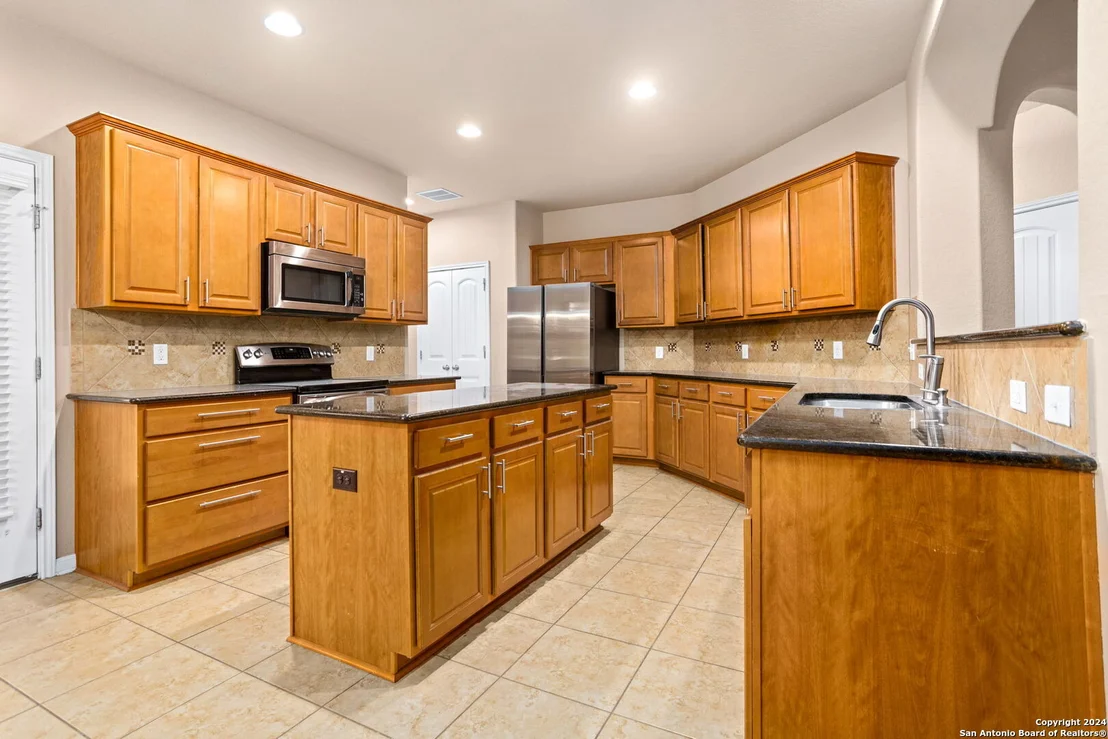 Photo of 809 LASERRA