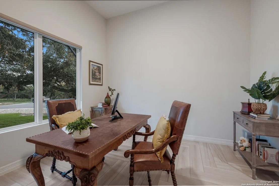 Photo of 718 post oak ridge