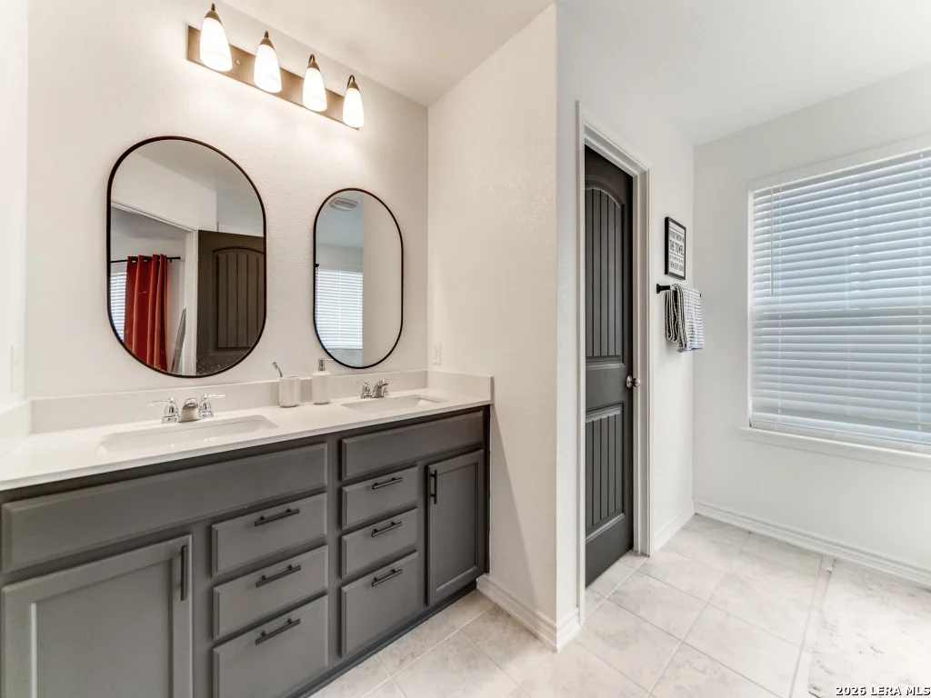 Photo of 15227 Sirius Cir