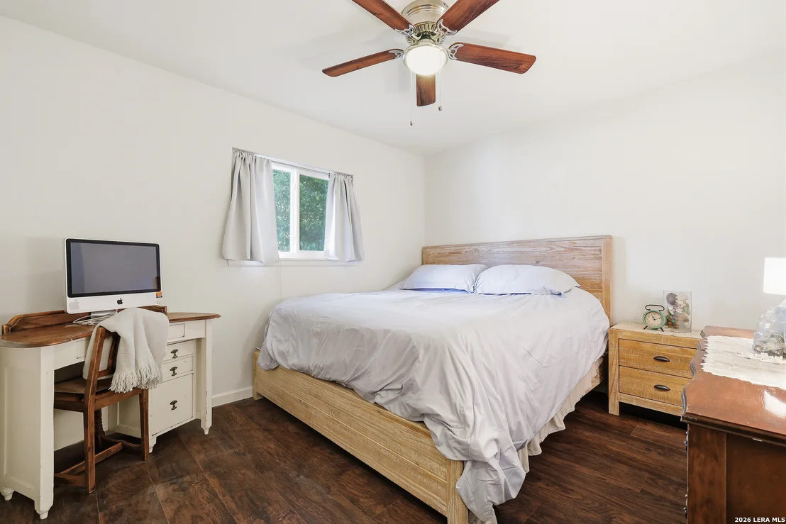 Photo of 6707 Pear Tree