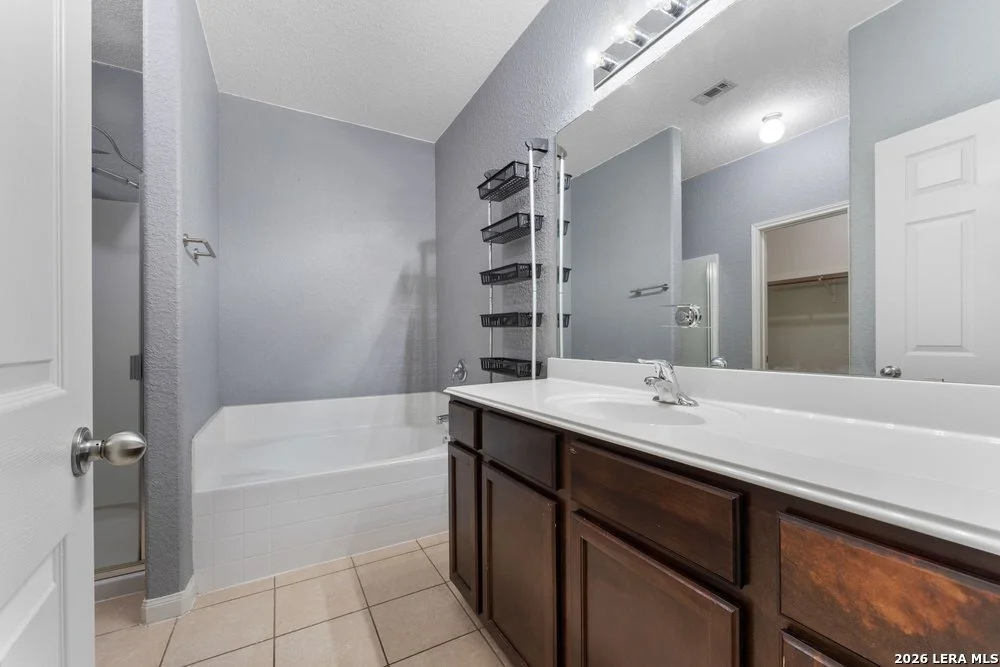 Photo of 6719 Luckey Tree