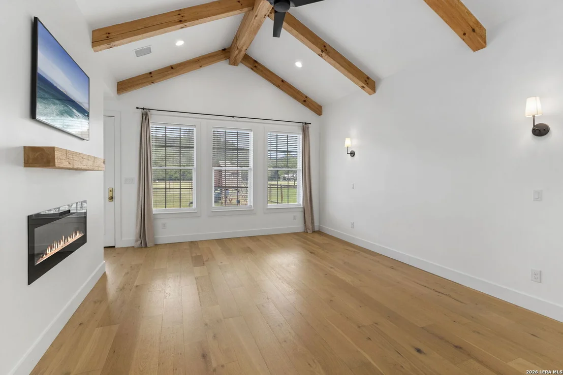 Photo of 807 WADE RD