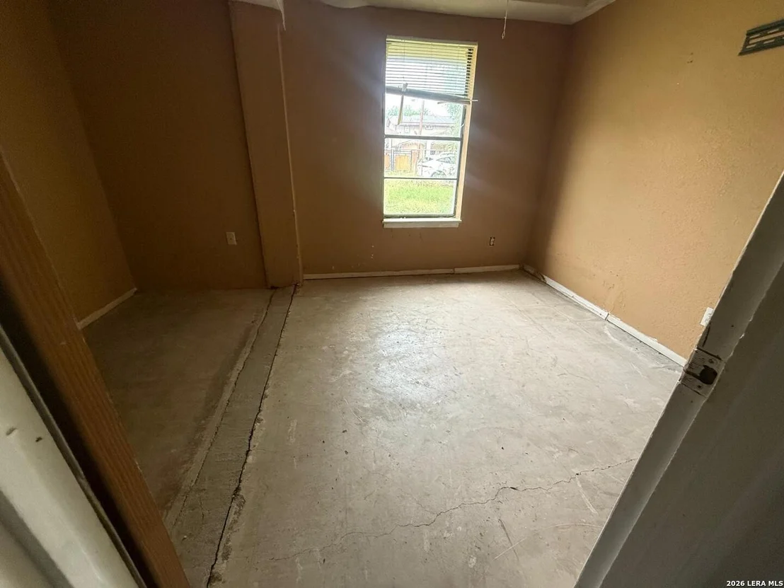 Photo of 3294 FRESNO LOOP