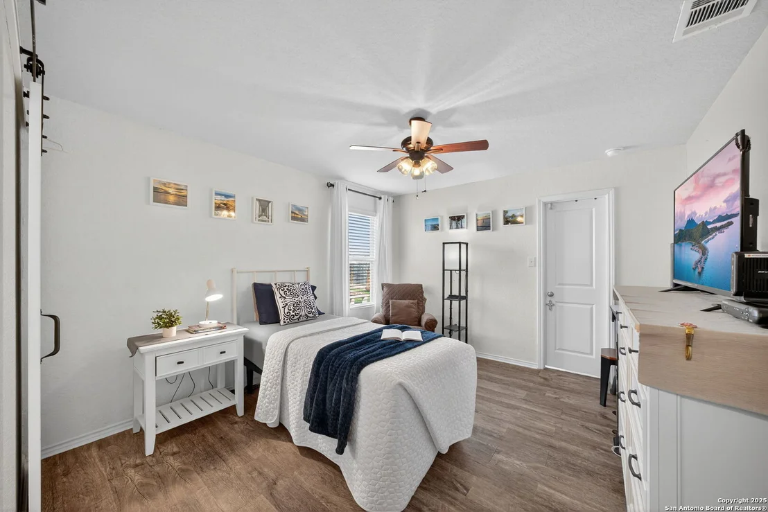 Photo of 14911 Cologne Mill