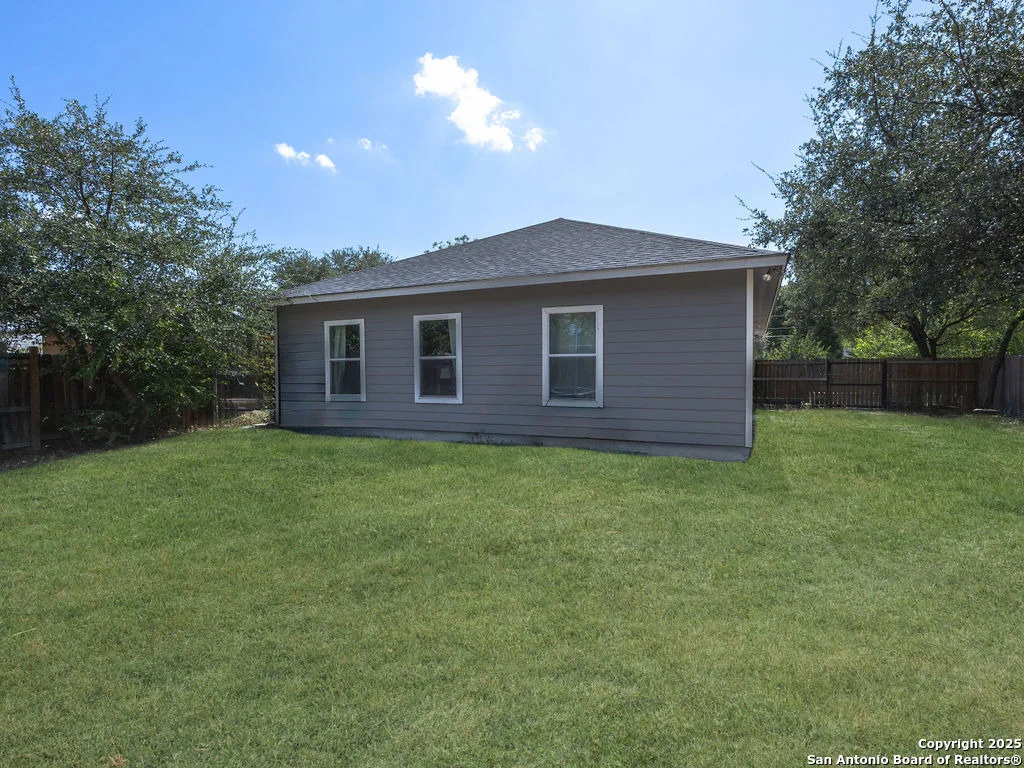 Photo of 1019 Clovis Pl