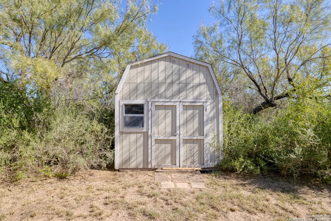 Photo of 1876 County Road 400