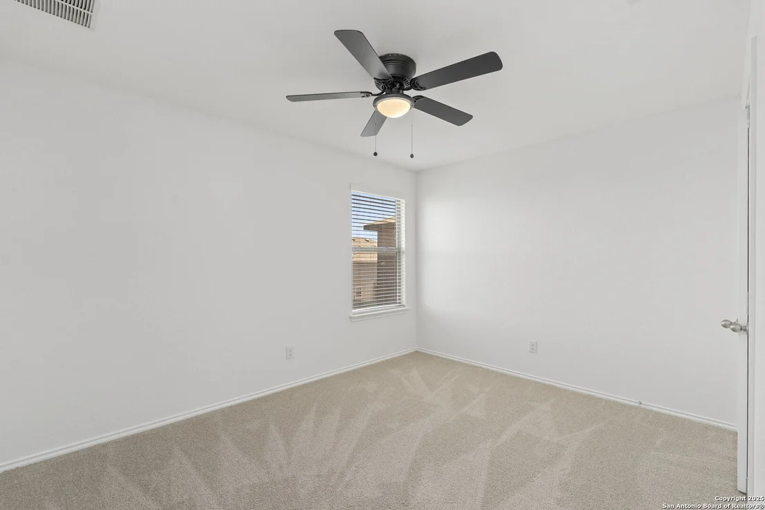 Photo of 3909 Legend Pond