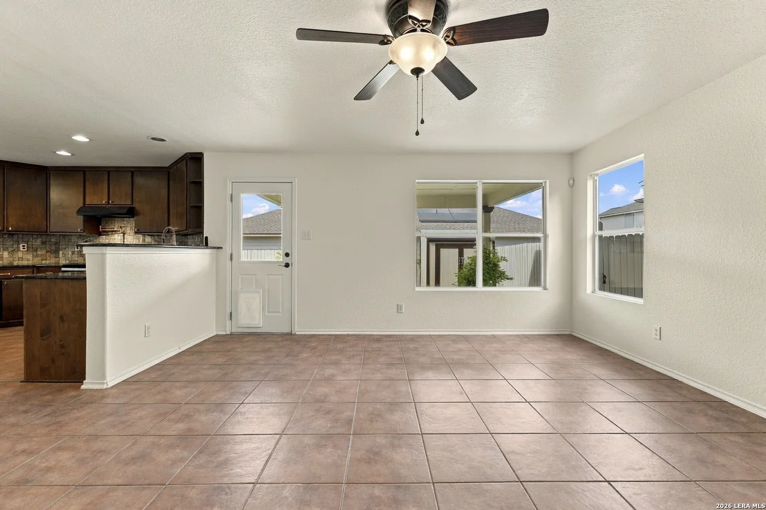 Photo of 233 JULIAN PT