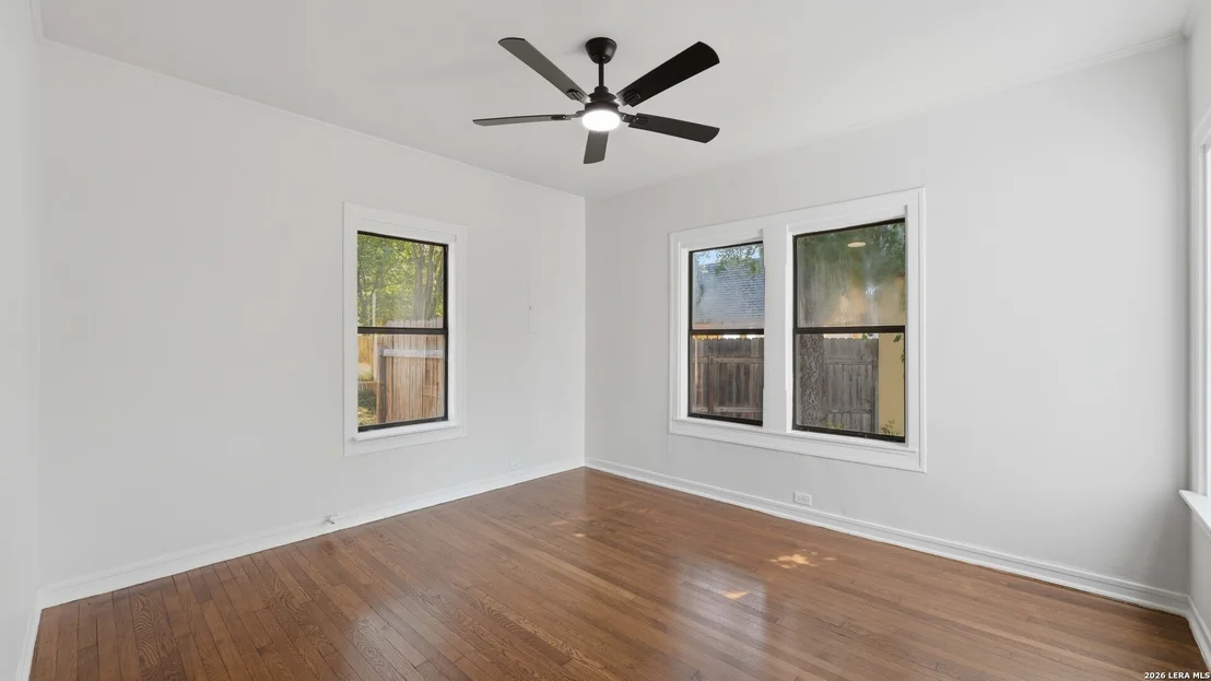 Photo of 237 DONALDSON AVE