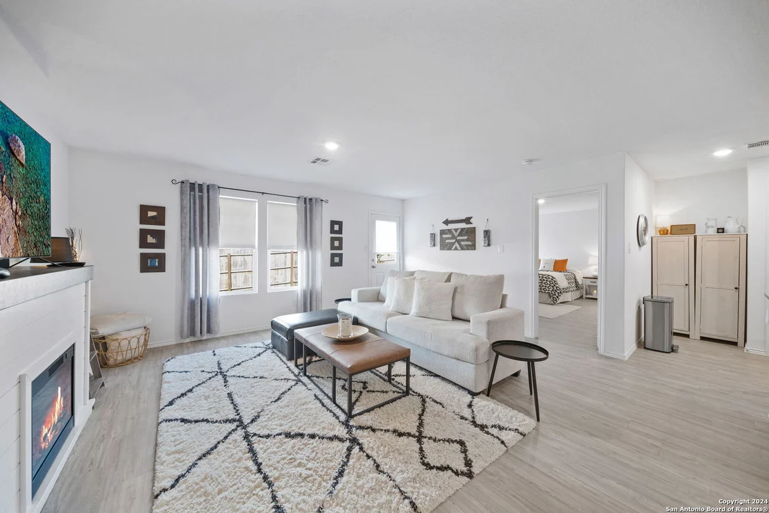 Photo of 5715 Mountain Point