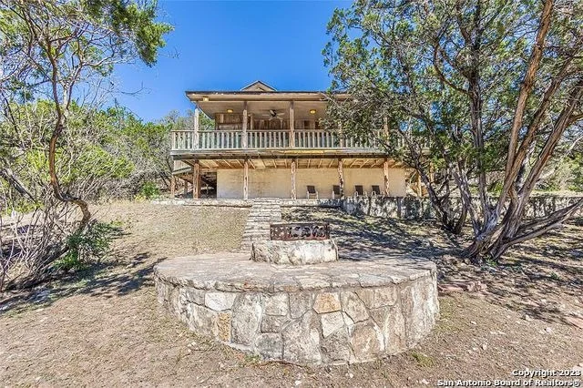 Photo of 606 Canyon Oaks Dr