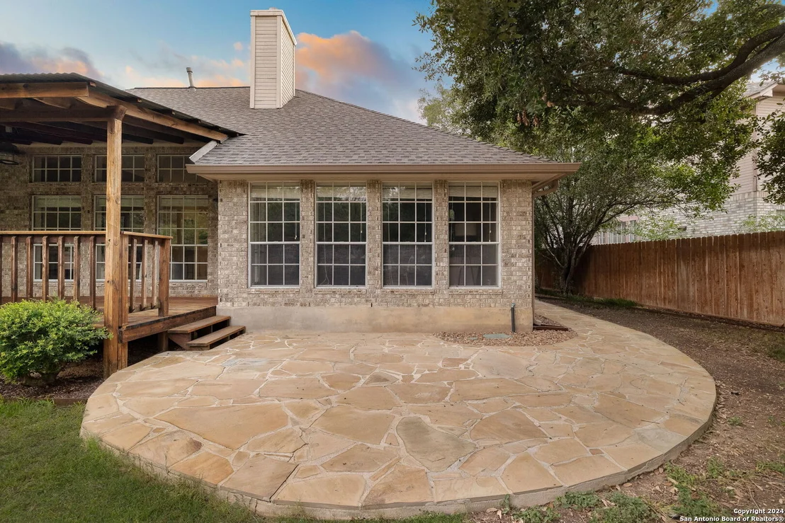 Photo of 2443 OAKLINE DR