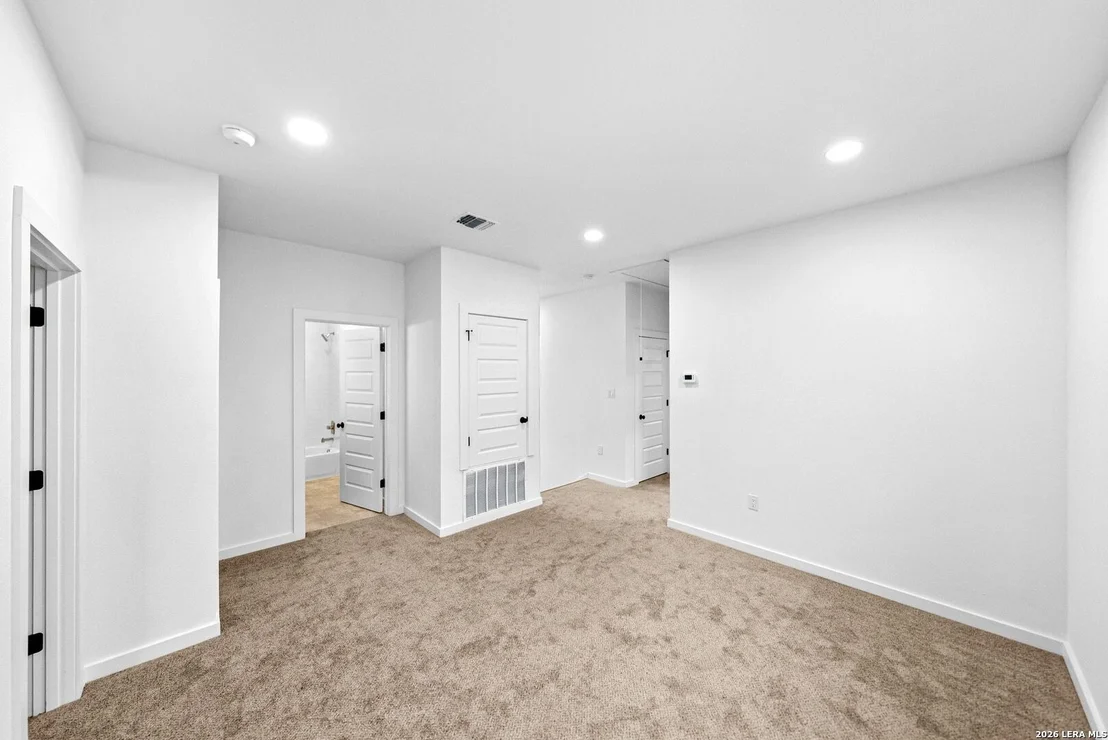 Photo of 110 San Antonio Blvd