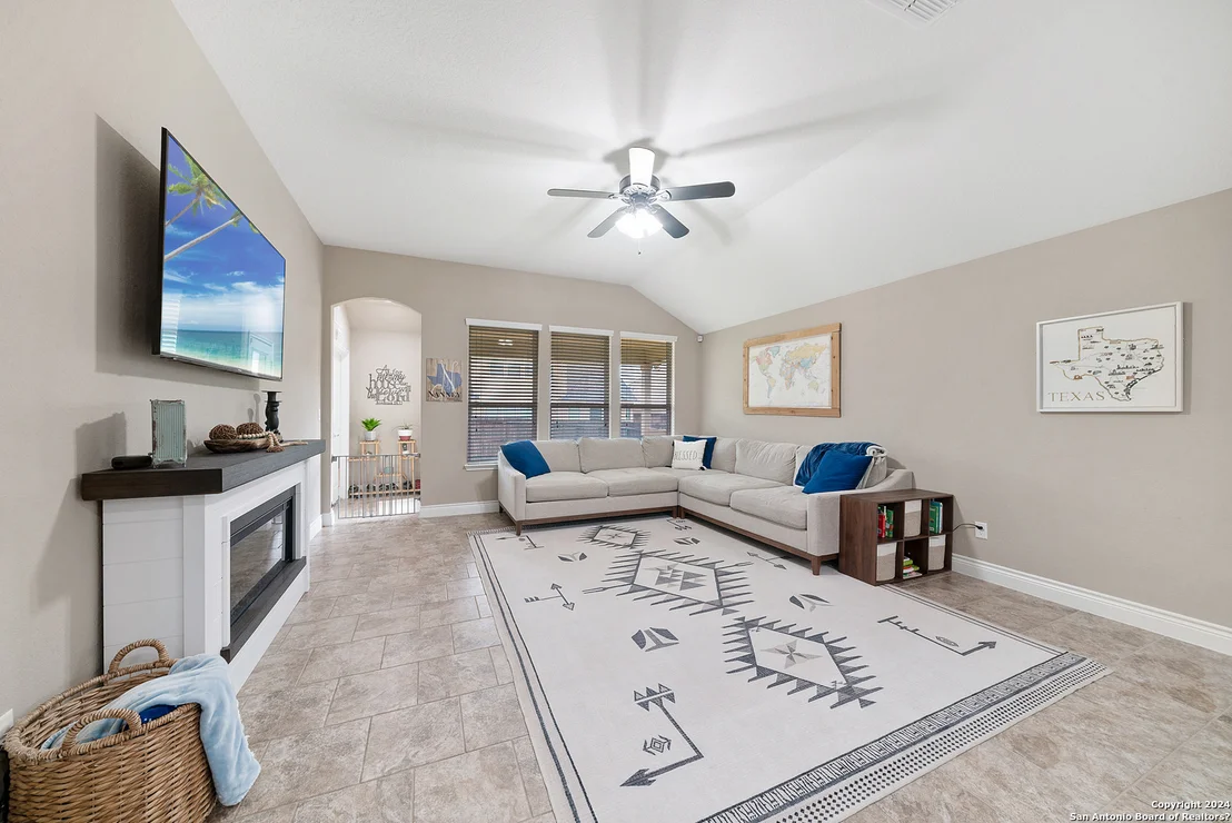 Photo of 12832 LAUREL BRUSH