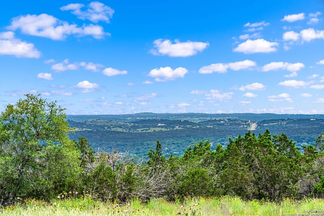 Photo of 200 Countless Views Dr.
