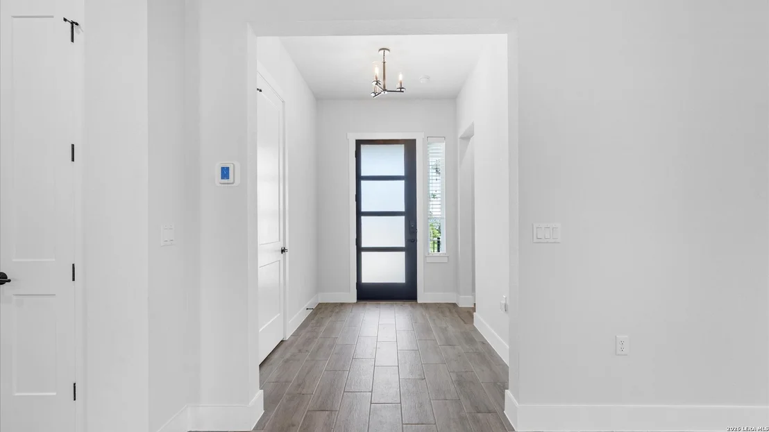 Photo of 1355 Dancing Oak