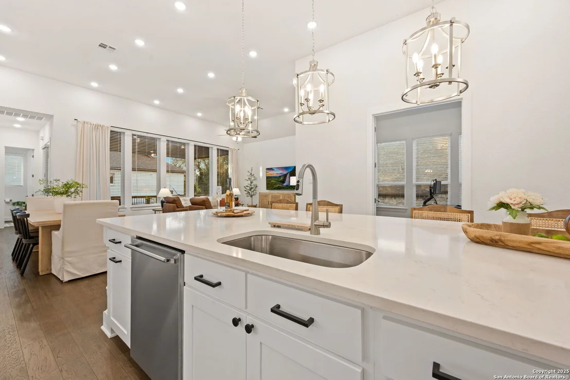 Photo of 8615 Shady Gate