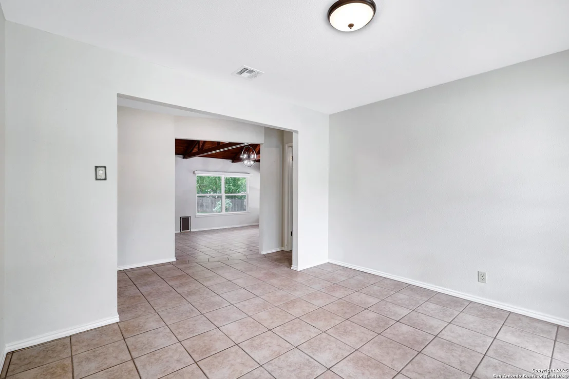 Photo of 13403 Barnsbury Sq
