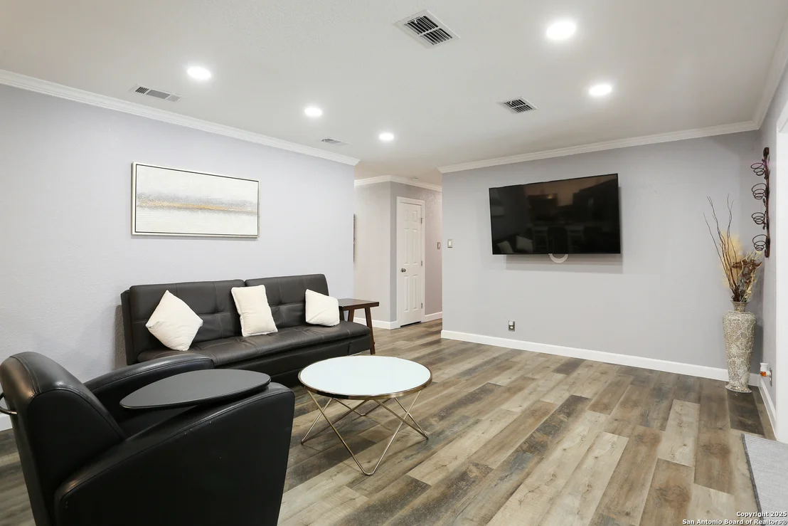 Photo of 750 WAYSIDE DR