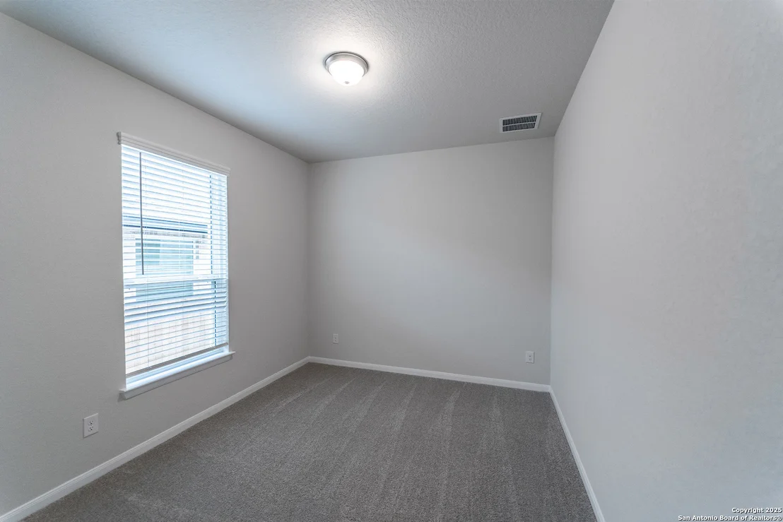 Photo of 154 Ednie Ln