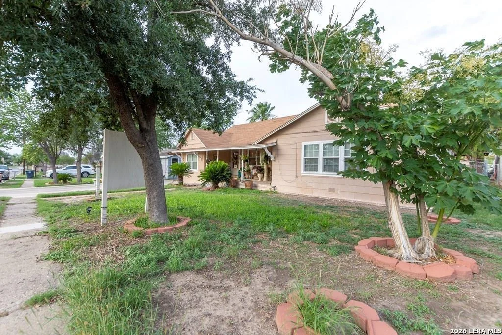 Photo of 546 Blanco
