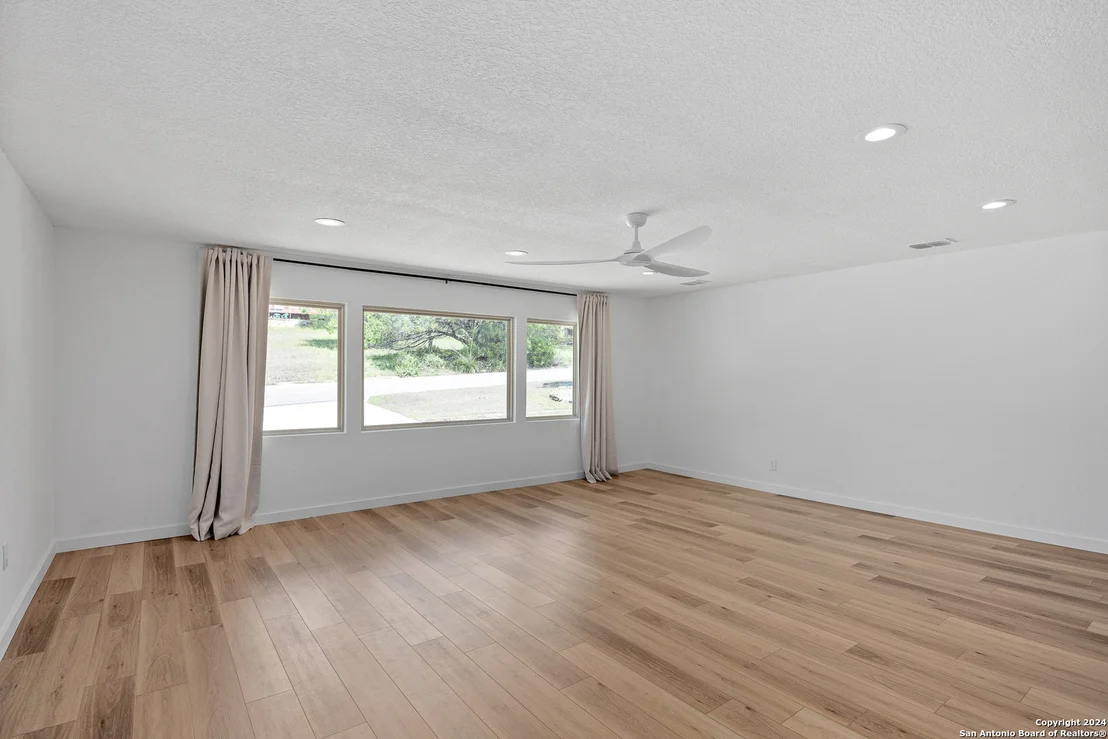 Photo of 1903 Danielle Dr