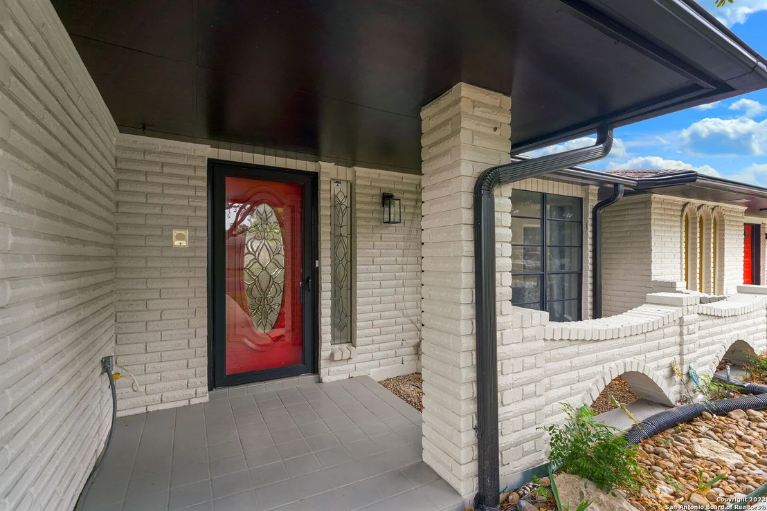 Photo of 518 SUNHAVEN DR