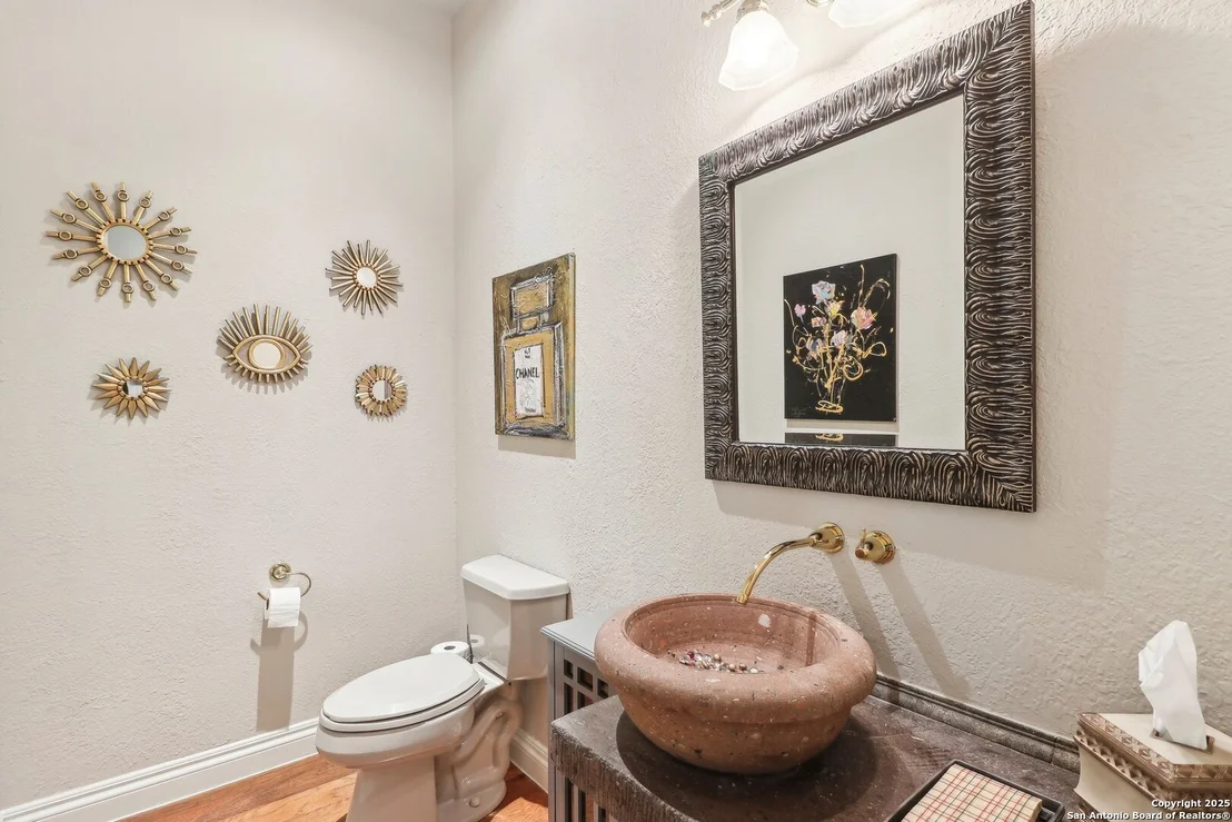 Photo of 908 La Puerta