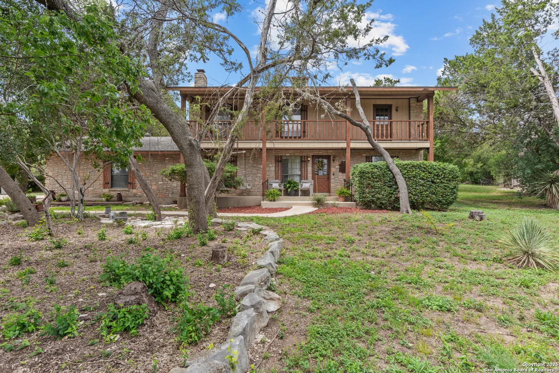 Photo of 11301 BEVERLY HILLS DR