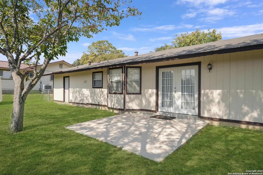 Photo of 5918 BENNINGTON DR