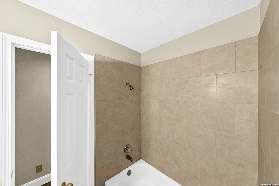 Photo of 4011 LEGEND RANCH DR