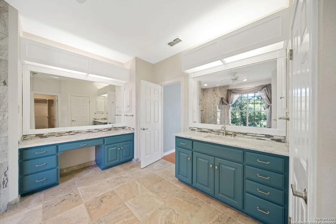 Photo of 32 IMPERIAL WAY