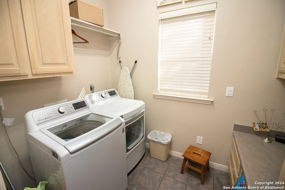 Photo of 8526 FAIRWAY TRACE DR