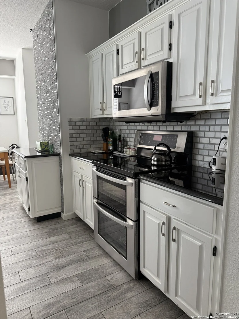 Photo of 2710 Montebello