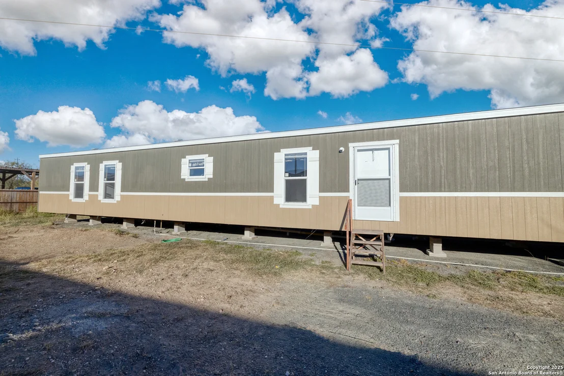 Photo of 138 Senisa Drive