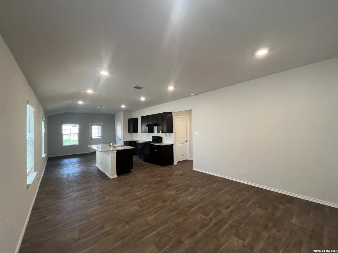 Photo of 324 MIDDLE GREEN LOOP