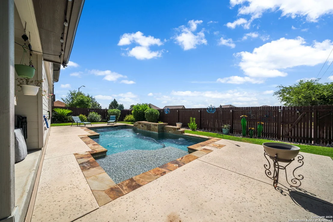 Photo of 505 Saddle Hill