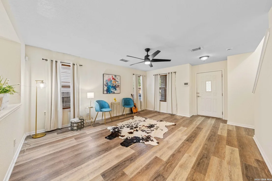 Photo of 4963 Ancient Elm