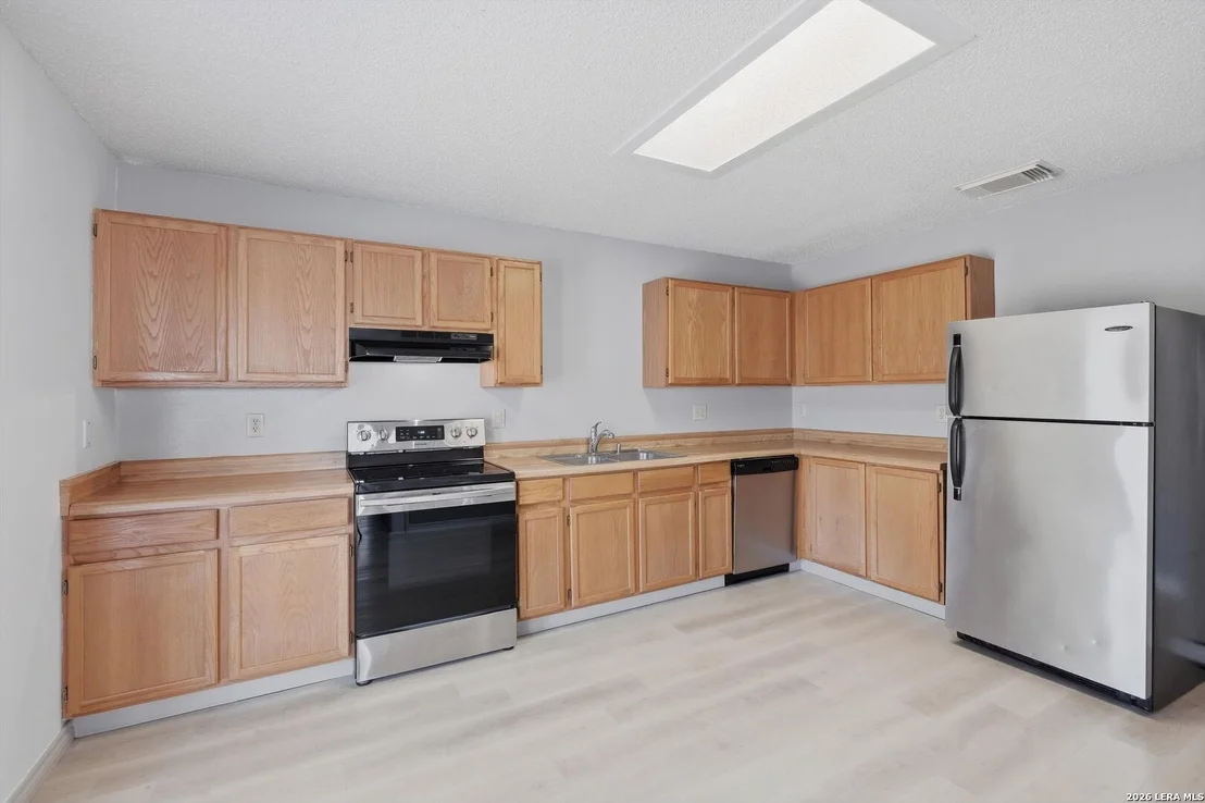 Photo of 9015 Mansfield
