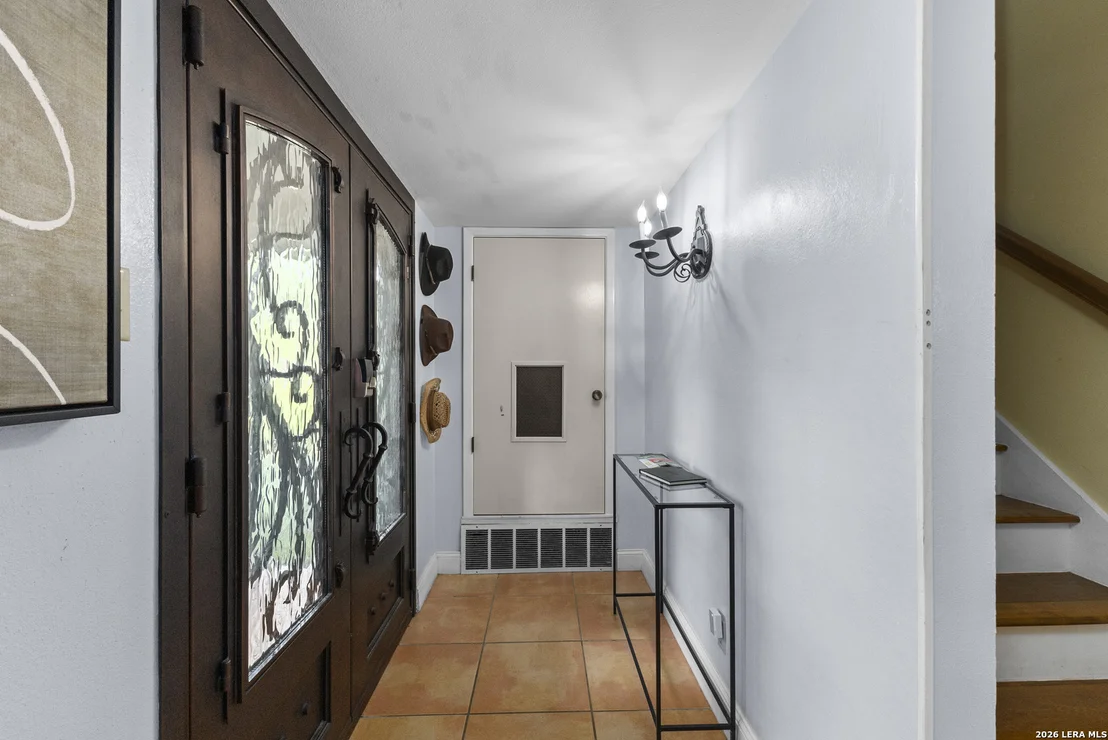 Photo of 10807 Mount Ida
