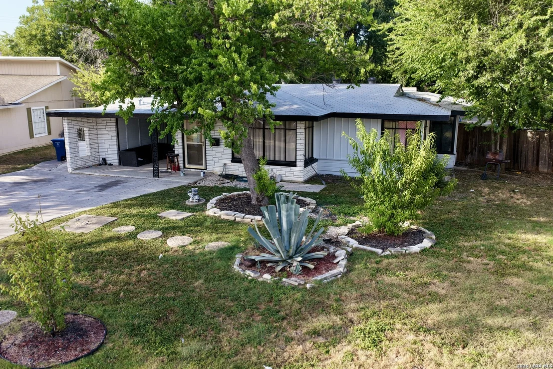 Photo of 103 GREENHAVEN DR