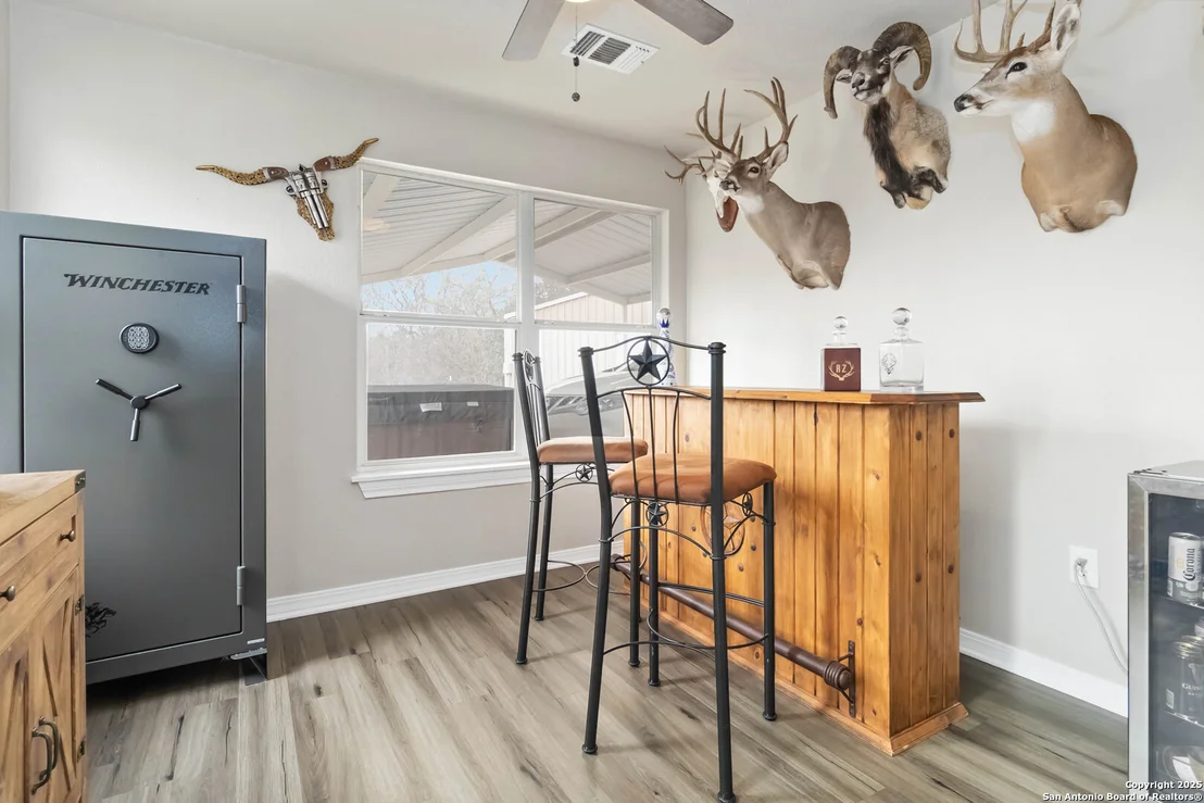 Photo of 3280 BAR J