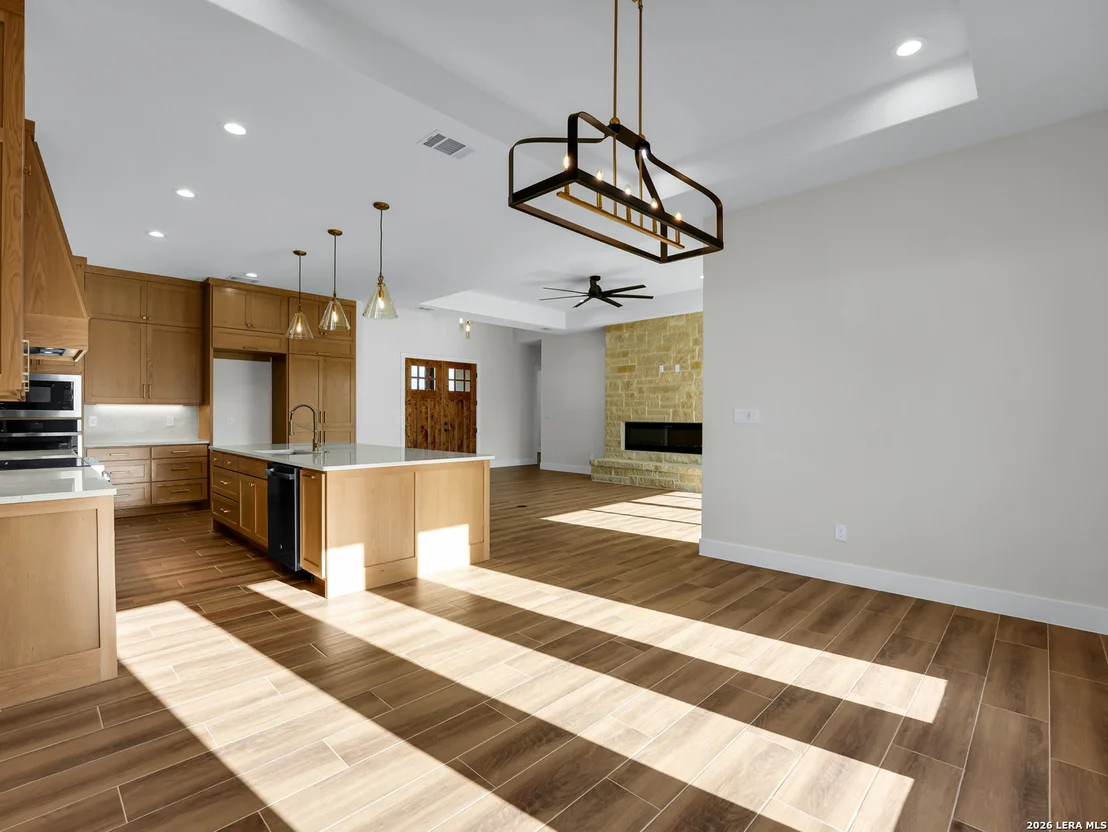 Photo of 101 W MEDIUM MEADOW DR